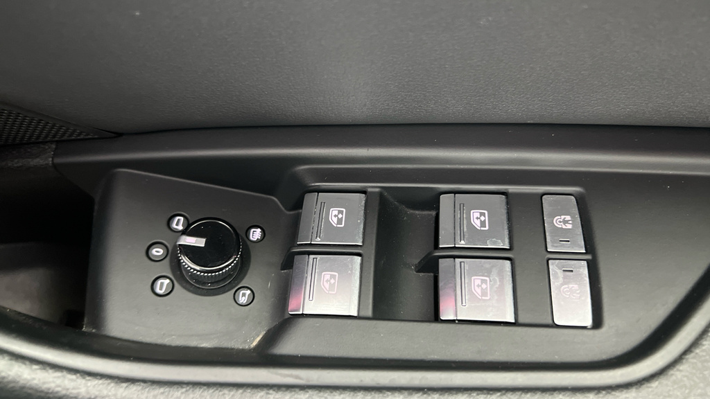 Audi E-tron 230Kw 50 Quattro 71Kwh Black Edition Black #11