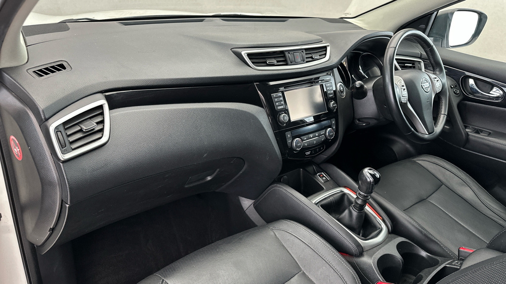 Nissan Qashqai N-connecta Dig-t Red #14