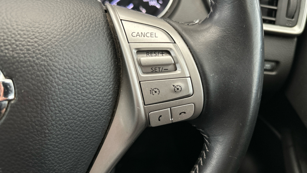 Nissan Qashqai N-connecta Dig-t Red #21