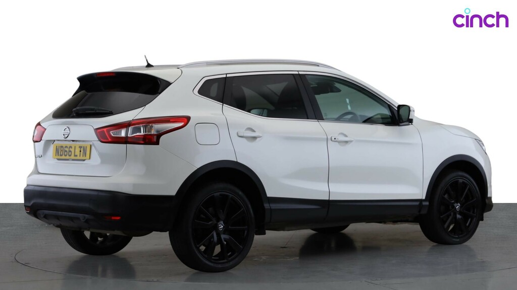 Nissan Qashqai N-connecta Dig-t Red #3