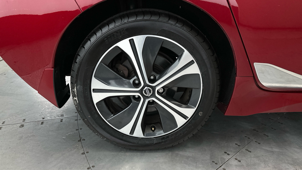 Nissan Leaf 110Kw N-connecta 40Kwh White #28