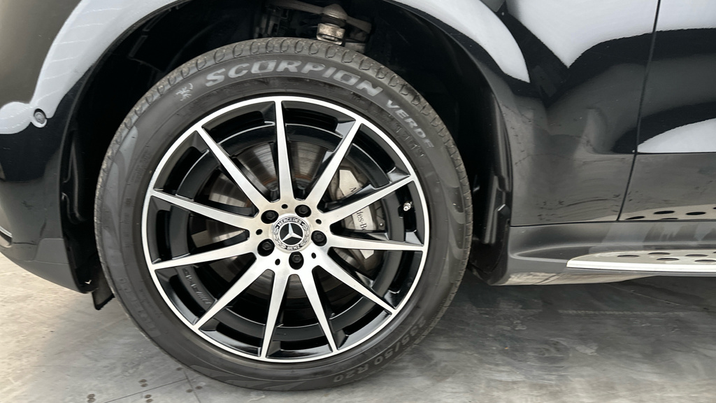 Mercedes-Benz EQC Amg Line Black #25