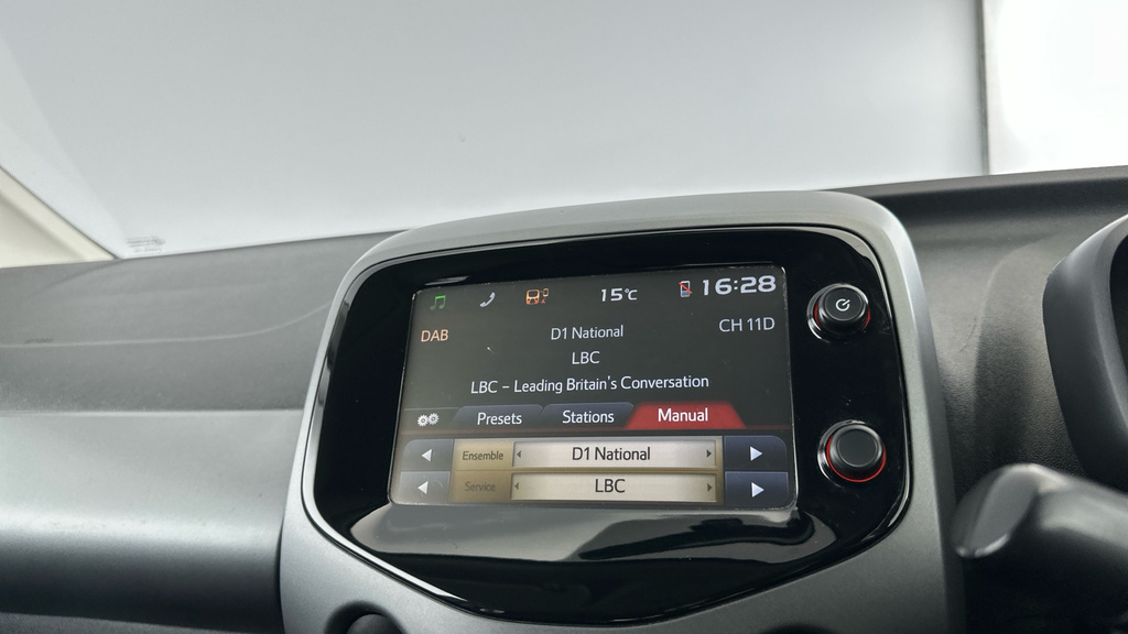 Toyota Aygo X X-style Man White #19