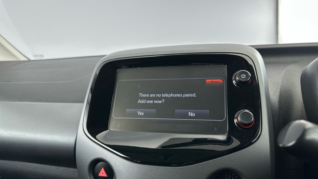 Toyota Aygo X X-style Man White #17