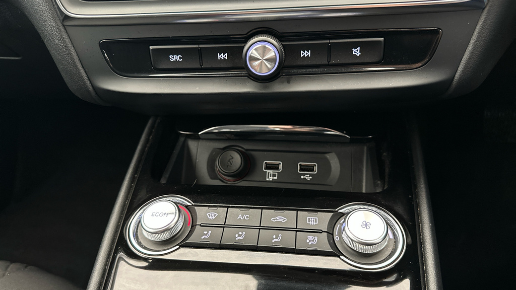 MG MG5 61.1Kwh Exclusive Long Range Estate A Red #16