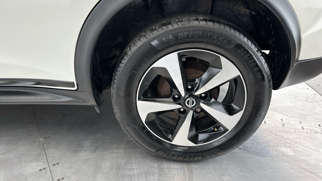 Nissan Juke 1.6 112 Tekna Cvt Bose Silver #23