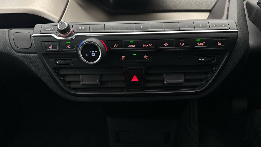BMW i3 125Kw 42Kwh Loft Interior World Blue #18