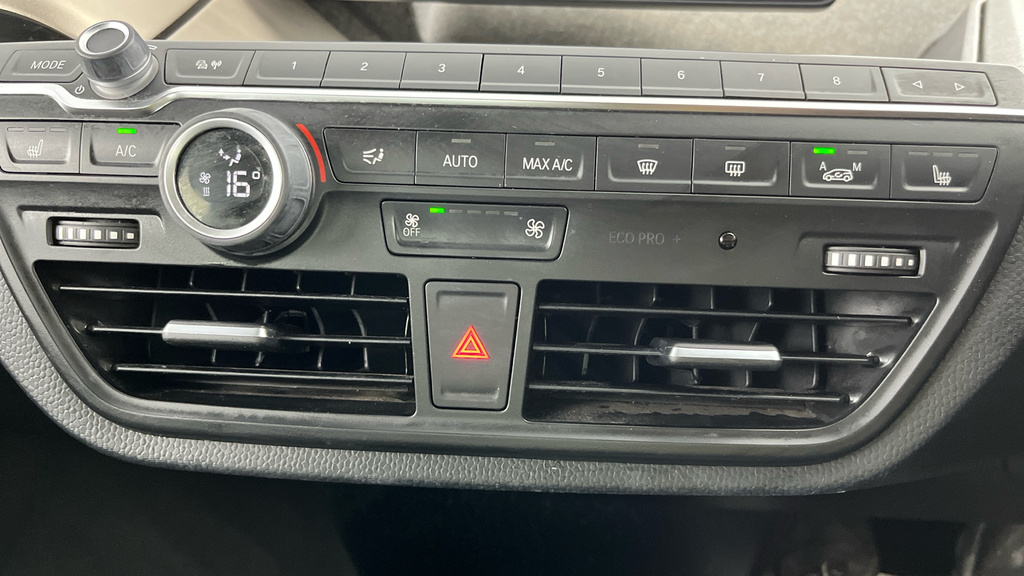 BMW i3 135Kw S 42Kwh Suite Interior World Blue #19