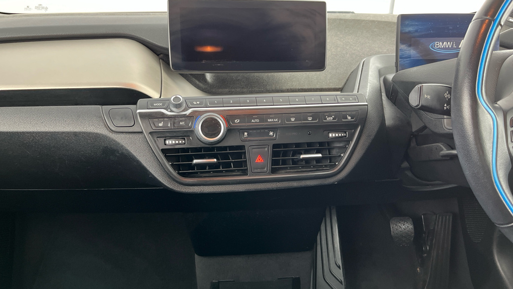 BMW i3 135Kw S 42Kwh Suite Interior World Blue #21