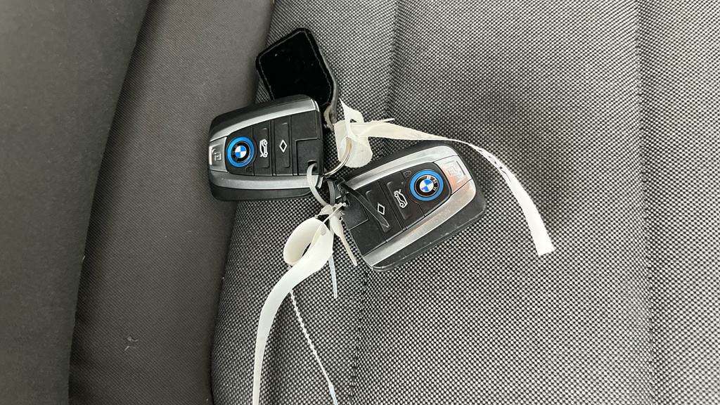 BMW i3 135Kw S 42Kwh Suite Interior World Blue #31