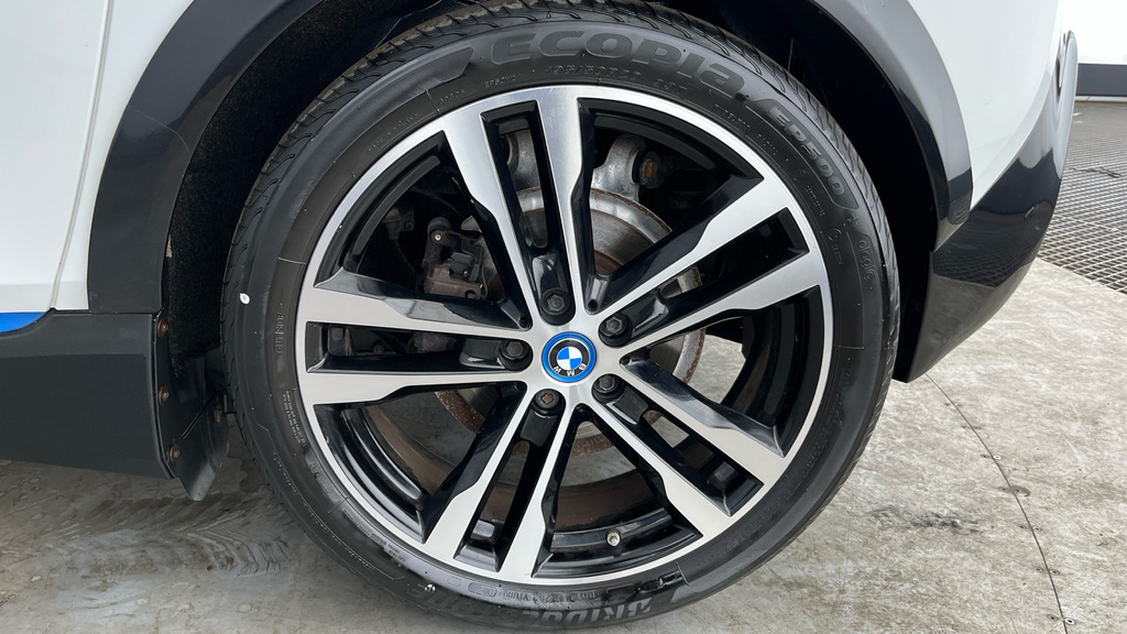 BMW i3 135Kw S 42Kwh Suite Interior World Blue #27