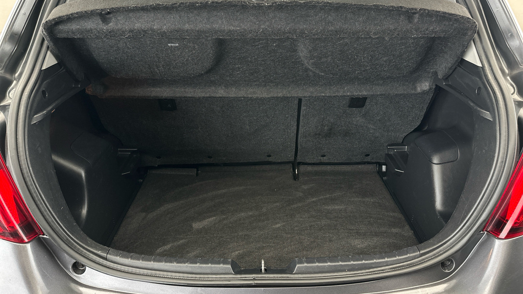 Toyota Yaris Vvt-h Excel Hatchback Blue #18