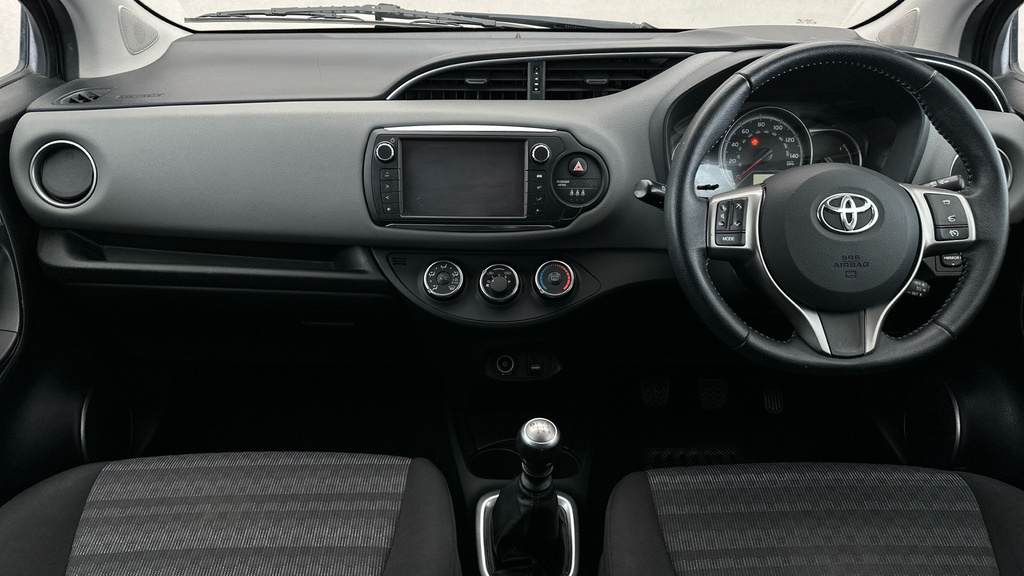 Toyota Yaris Vvt-h Excel Hatchback Blue #11