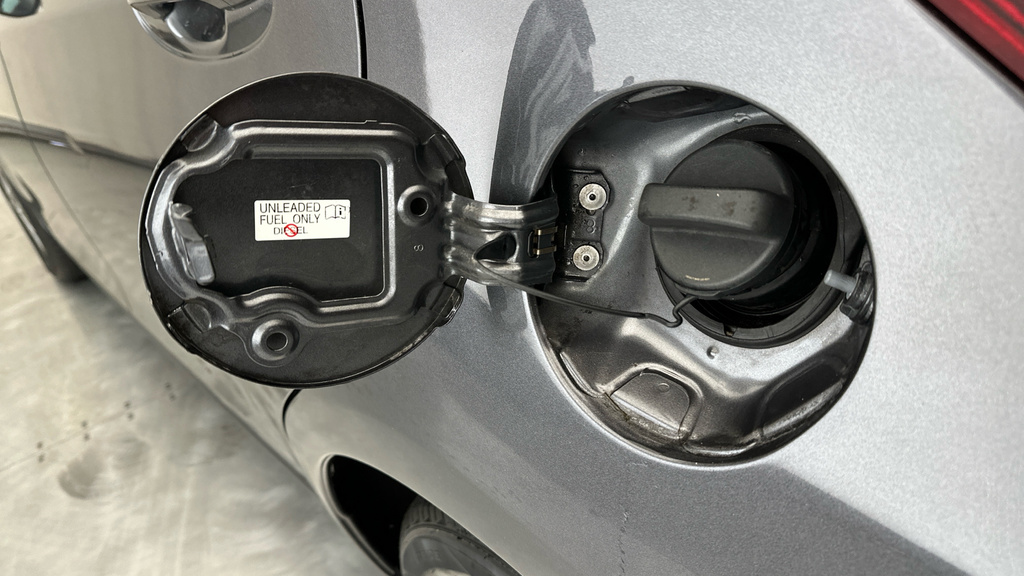 Toyota Yaris Vvt-h Excel Hatchback Blue #24