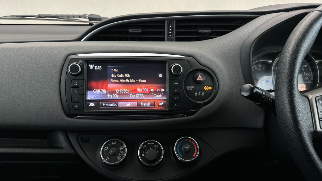 Toyota Yaris Vvt-h Excel Hatchback Blue #12