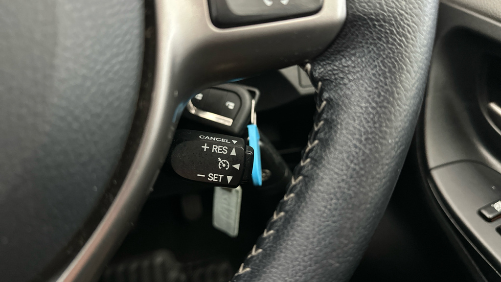 Toyota Yaris Vvt-h Excel Hatchback Blue #14