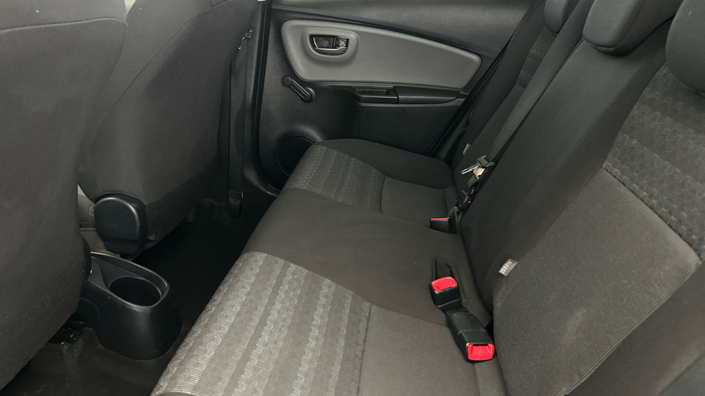 Toyota Yaris Vvt-h Excel Hatchback Blue #17