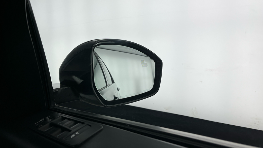 Land Rover Discovery Sport Grey #16