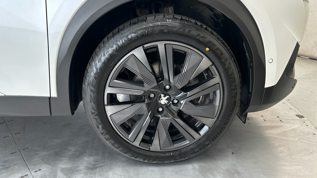 Peugeot e-2008 100Kw Gt Line 50Kwh Black #30