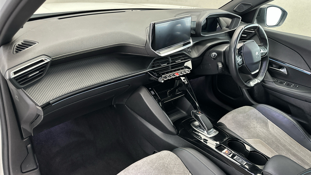Peugeot e-2008 100Kw Gt Line 50Kwh Black #14