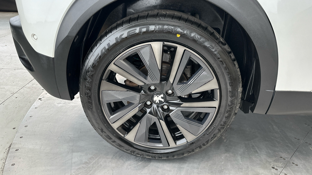 Peugeot e-2008 100Kw Gt Line 50Kwh Black #29