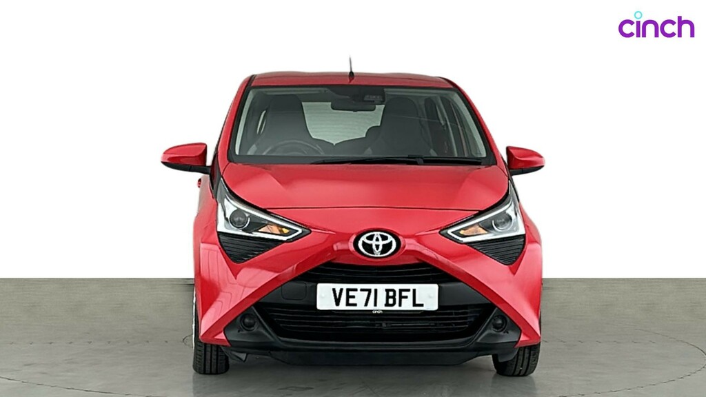 Toyota Aygo X X-play Red #7