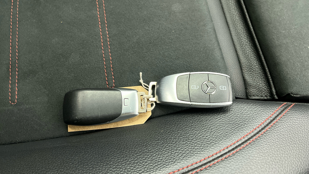 Mercedes-Benz A Class A180 Amg Line Premium White #32