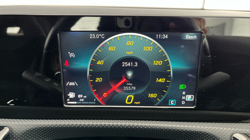 Mercedes-Benz A Class A180 Amg Line Premium White #23
