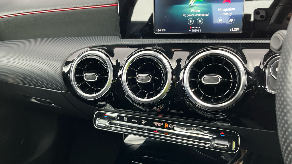 Mercedes-Benz A Class A180 Amg Line Premium White #19