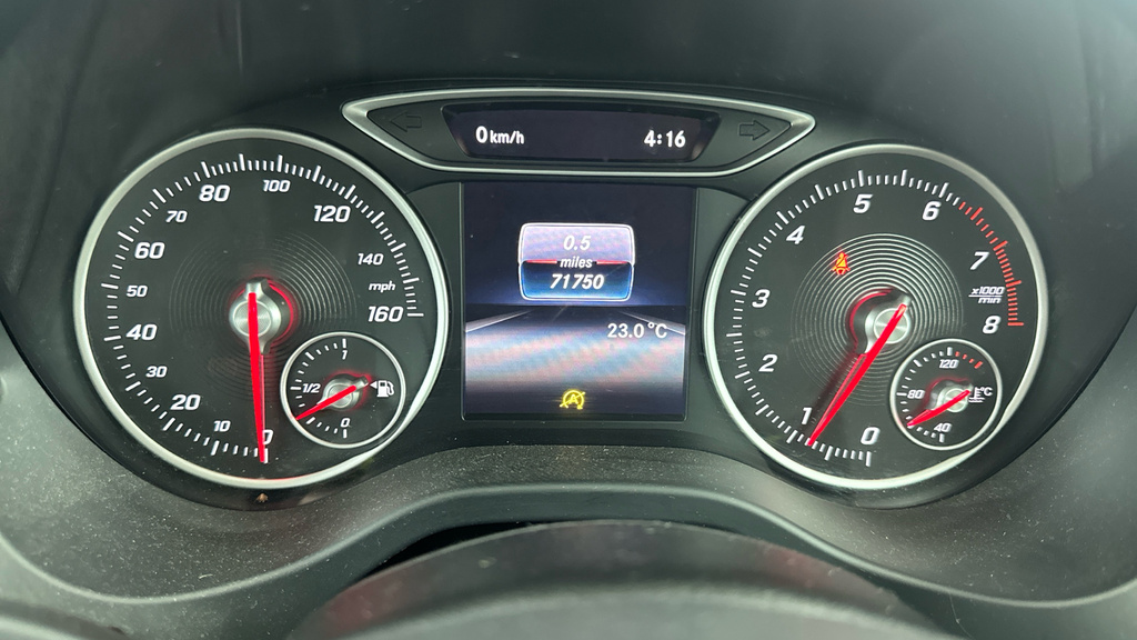 Mercedes-Benz A Class 200 D Amg Line- Low Mileage, Sat-nav Reversing C Silver #19