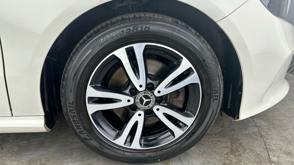 Mercedes-Benz A Class 200 D Amg Line- Low Mileage, Sat-nav Reversing C Silver #26