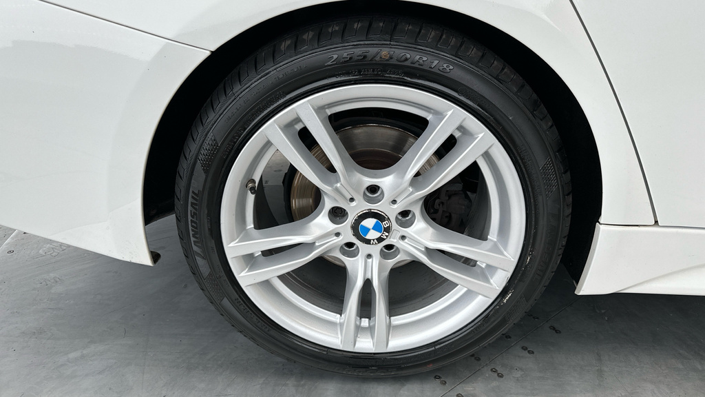BMW 3 Series 320D Sport Touring White #24