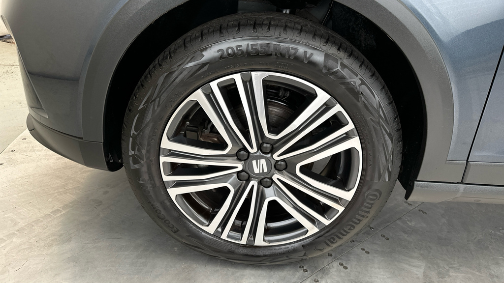 Seat Arona Suv Ecotsi Fr Sport Black #24