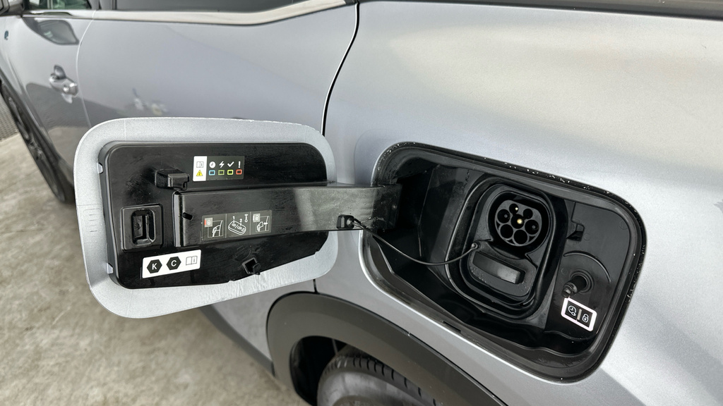 Citroen e-C4 50Kwh Shine Plus 7.4Kw Charger - 2021 Grey #31