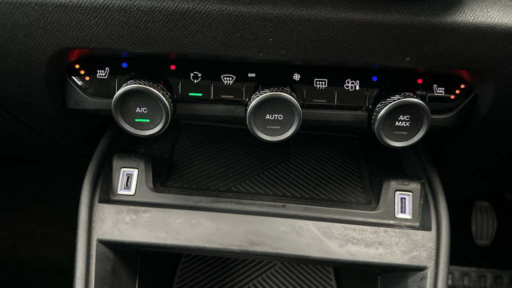 Citroen C4 1.2 Puretech C-series Edition Hatchback #14
