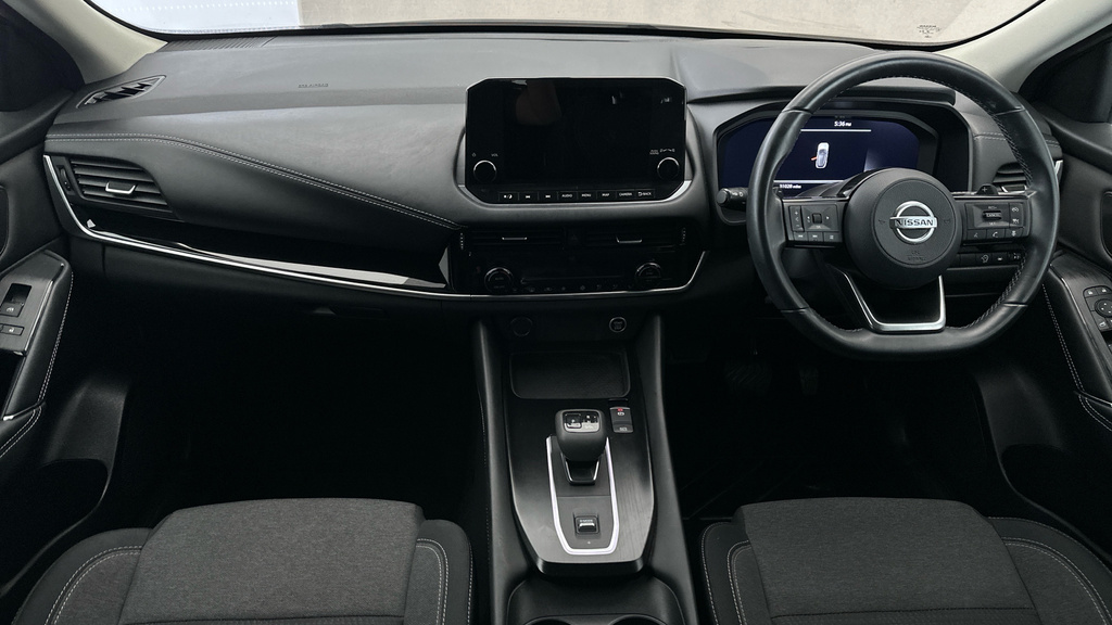 Nissan Qashqai Tekna Black #17