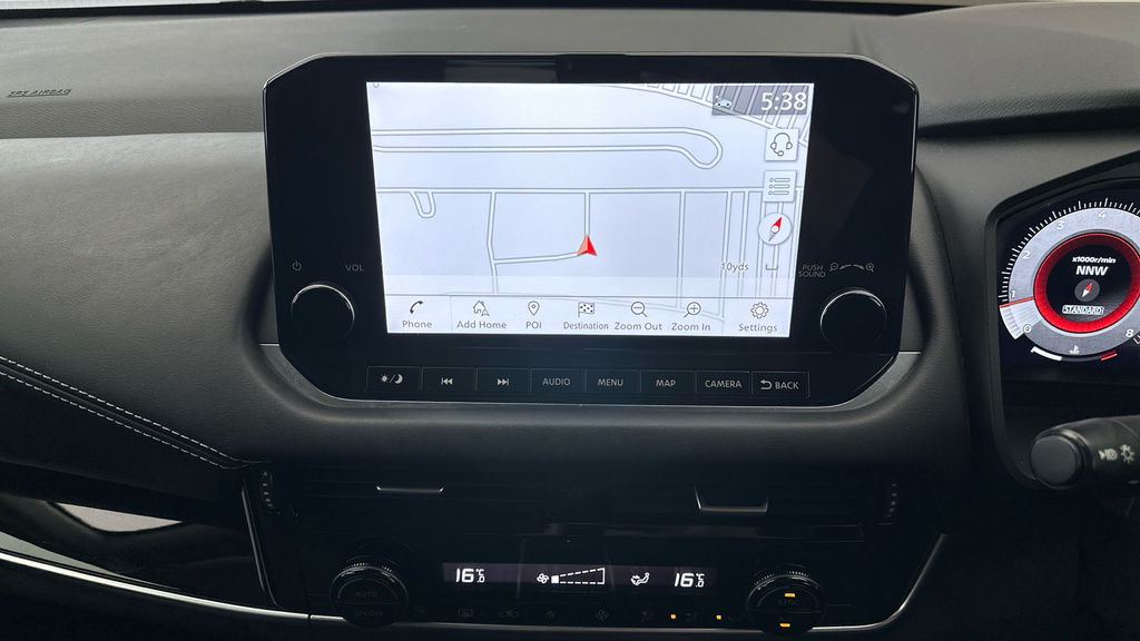 Nissan Qashqai Tekna Black #19
