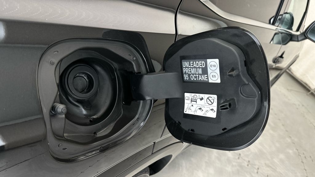 Nissan Qashqai Tekna Black #31