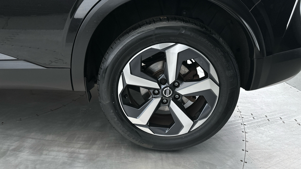 Nissan Qashqai Tekna Black #28