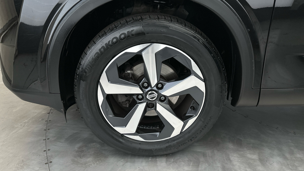 Nissan Qashqai Tekna Black #27