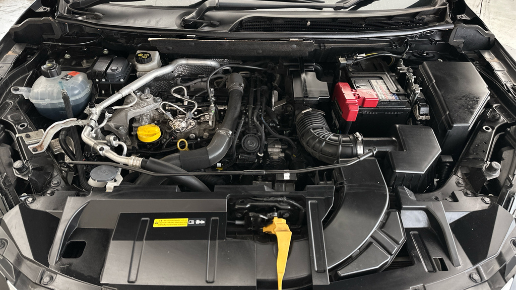 Nissan Qashqai Tekna Black #26