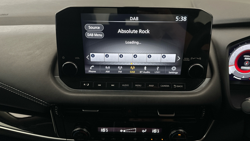 Nissan Qashqai Tekna Black #21