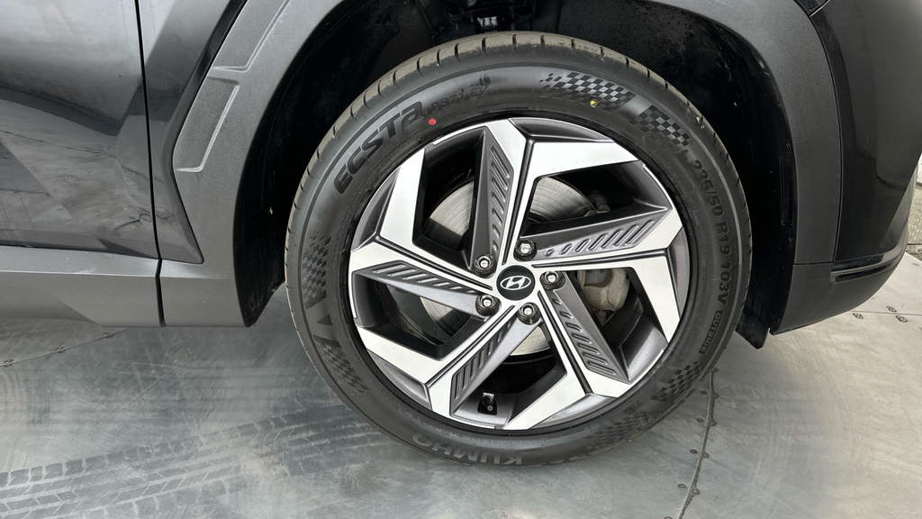 Hyundai Tucson Se Connect White #28