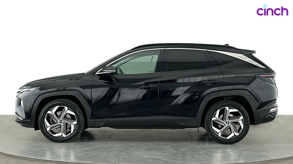 Hyundai Tucson Se Connect White #9