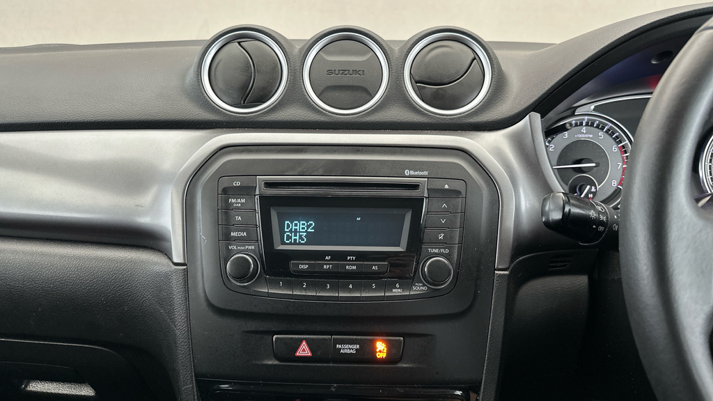 Suzuki Vitara 1.0 Boosterjet Sz-t Allgrip White #16
