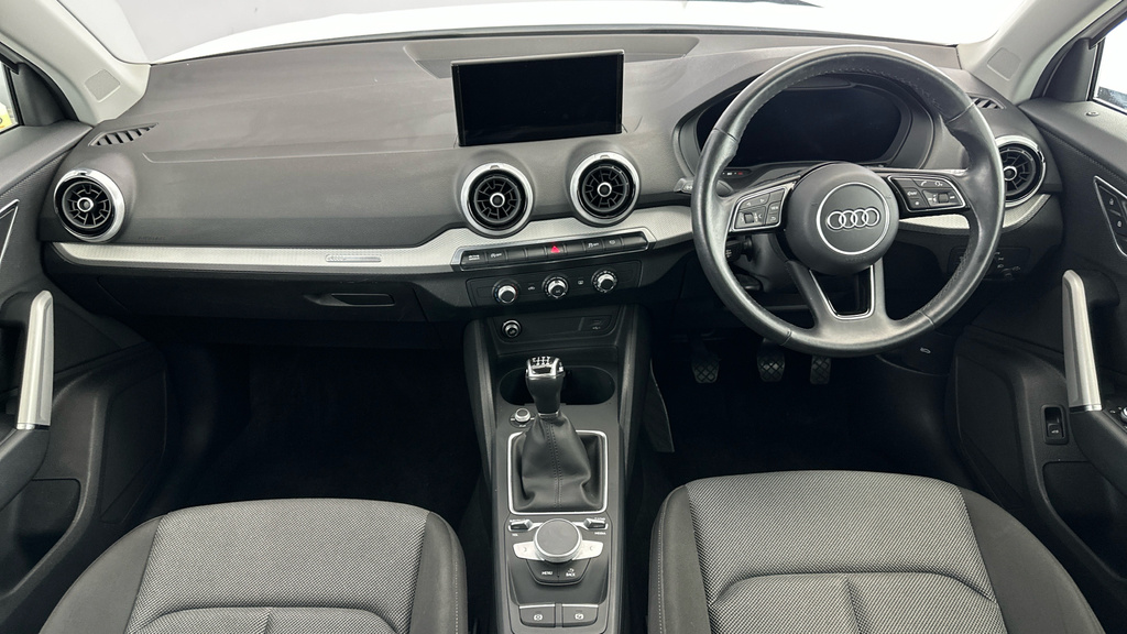 Audi Q2 Audi Q2 Sport 30 Tfsi 110 Ps 6-Speed White #12
