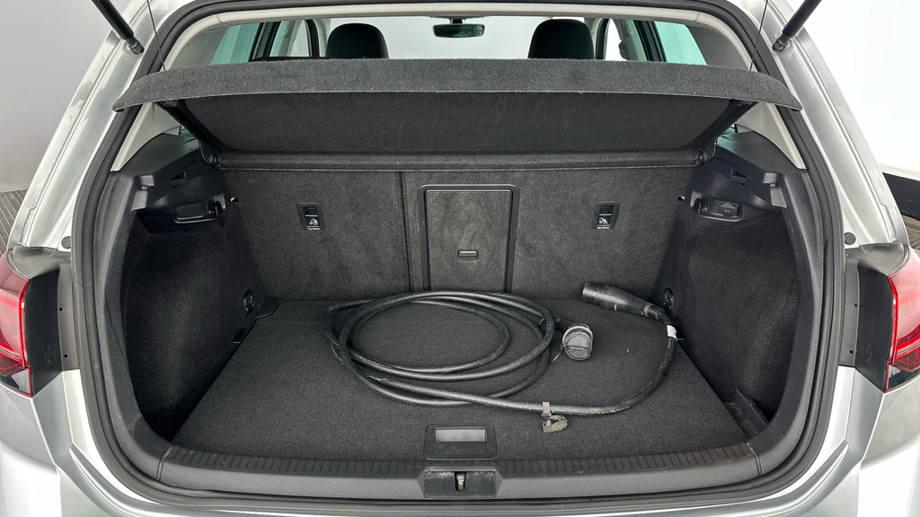Volkswagen e-Golf Hatchback 35.8Kwh Hatchback 136 Blue #25