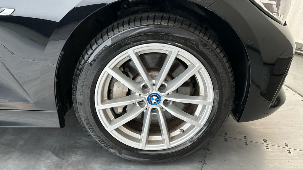 BMW 3 Series 330E M Sport Saloon #31
