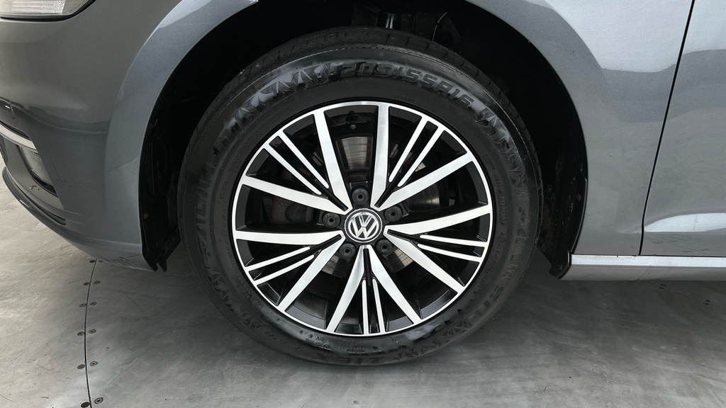 Volkswagen Golf 1.5 Gt Tsi Evo Dsg 148 Bhp Silver #24