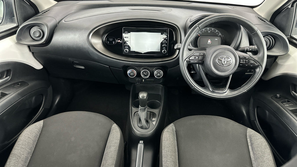 Toyota Aygo X Edge Parking Pack White #12